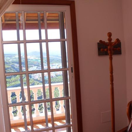 Vivienda Vacacional Los Geranios Tazacorte Exterior photo
