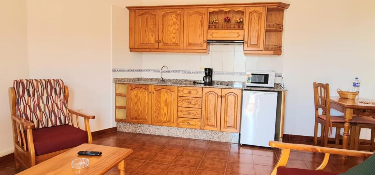 Vivienda Vacacional Los Geranios Tazacorte Exterior photo