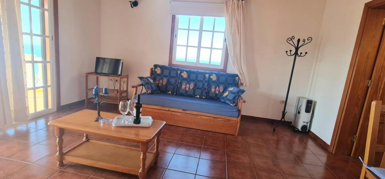 Vivienda Vacacional Los Geranios Tazacorte Exterior photo